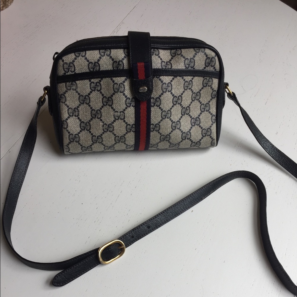 Authentic Gucci crossbody vintage